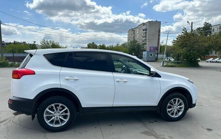 Toyota RAV4, 2015 год, 2 150 000 рублей, 4 фотография