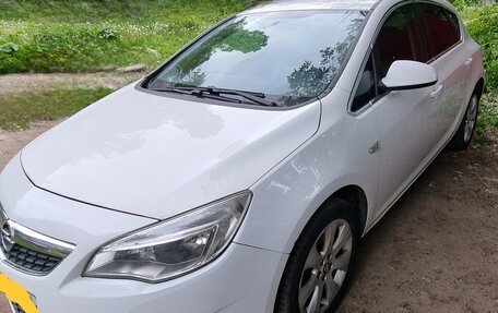 Opel Astra J, 2011 год, 809 000 рублей, 4 фотография