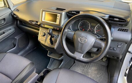Toyota Wish II, 2012 год, 1 379 000 рублей, 10 фотография