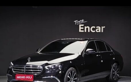 Mercedes-Benz E-Класс, 2021 год, 4 600 000 рублей, 1 фотография