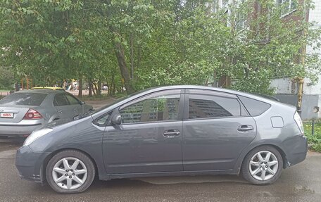 Toyota Prius, 2006 год, 610 000 рублей, 4 фотография