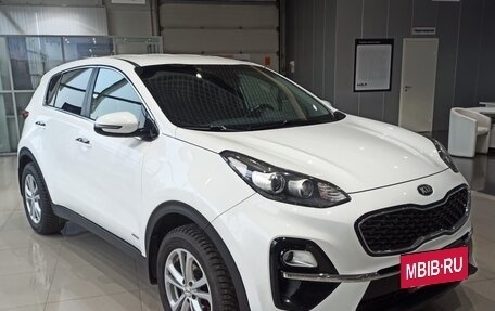 KIA Sportage IV рестайлинг, 2018 год, 2 565 000 рублей, 3 фотография