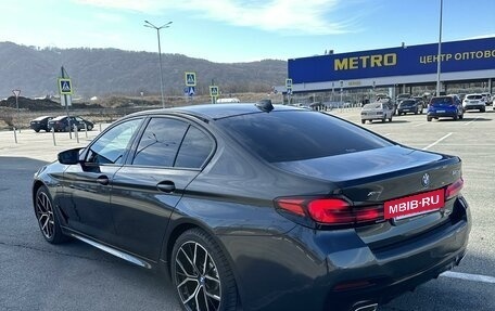 BMW 5 серия, 2020 год, 5 850 000 рублей, 2 фотография