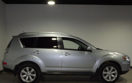 Mitsubishi Outlander III рестайлинг 3, 2010 год, 1 598 000 рублей, 7 фотография