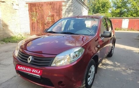 Renault Sandero I, 2011 год, 795 000 рублей, 2 фотография