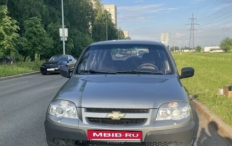 Chevrolet Niva I рестайлинг, 2013 год, 585 000 рублей, 3 фотография