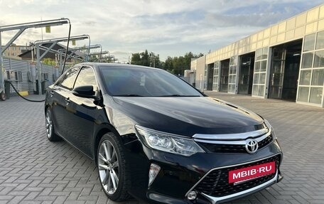 Toyota Camry, 2017 год, 2 550 000 рублей, 3 фотография