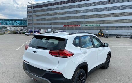 Chevrolet Tracker, 2022 год, 2 350 000 рублей, 9 фотография