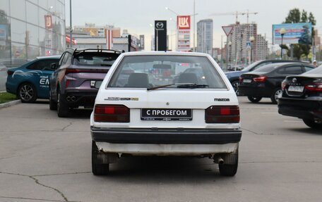 Mazda 323, 1987 год, 199 000 рублей, 6 фотография