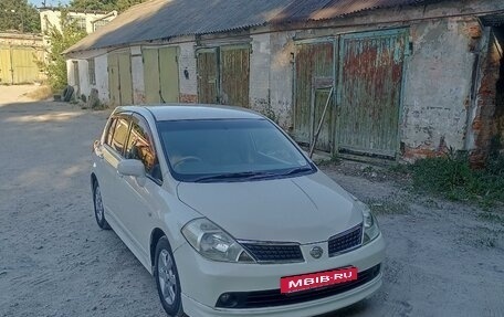 Nissan Tiida, 2004 год, 650 000 рублей, 2 фотография