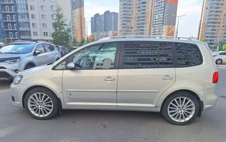 Volkswagen Touran III, 2012 год, 999 900 рублей, 8 фотография