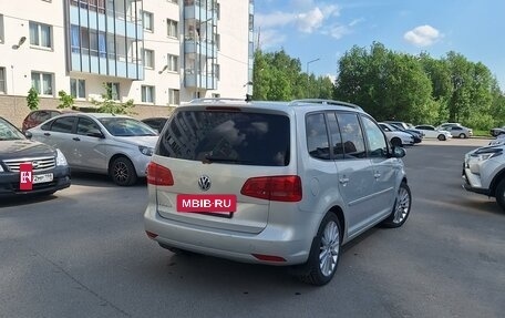 Volkswagen Touran III, 2012 год, 999 900 рублей, 7 фотография