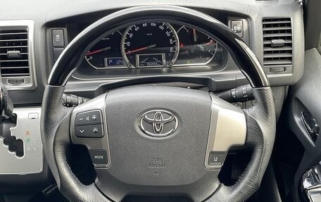 Toyota HiAce H200, 2020 год, 4 820 000 рублей, 9 фотография