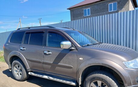 Mitsubishi Pajero Sport II рестайлинг, 2010 год, 1 600 000 рублей, 3 фотография