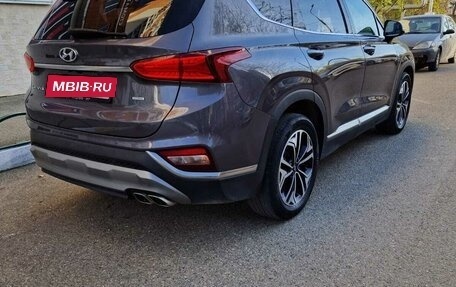 Hyundai Santa Fe III рестайлинг, 2018 год, 3 550 000 рублей, 4 фотография