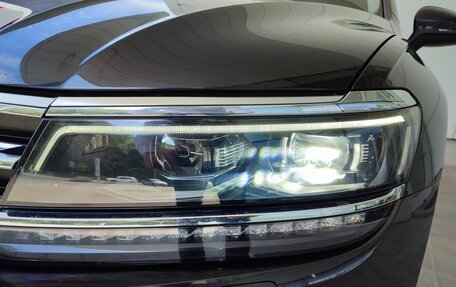 Volkswagen Tiguan II, 2017 год, 2 700 000 рублей, 14 фотография