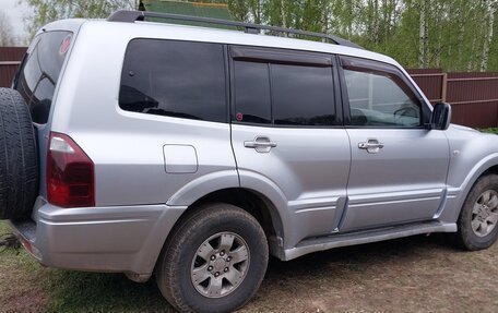 Mitsubishi Pajero III рестайлинг, 2005 год, 950 000 рублей, 2 фотография