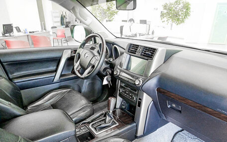 Toyota Land Cruiser Prado 150 рестайлинг 2, 2012 год, 3 346 000 рублей, 11 фотография