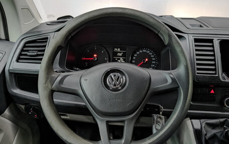 Volkswagen Transporter T6 рестайлинг, 2019 год, 1 730 000 рублей, 17 фотография