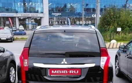 Mitsubishi Pajero Sport III рестайлинг, 2017 год, 3 200 000 рублей, 2 фотография