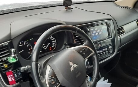 Mitsubishi Outlander III рестайлинг 3, 2012 год, 1 550 000 рублей, 8 фотография