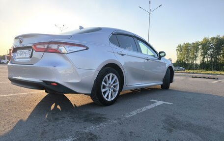 Toyota Camry, 2021 год, 2 900 000 рублей, 7 фотография