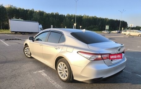 Toyota Camry, 2021 год, 2 900 000 рублей, 6 фотография