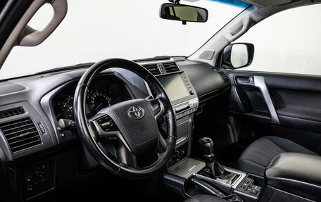 Toyota Land Cruiser Prado 150 рестайлинг 2, 2021 год, 6 297 000 рублей, 11 фотография