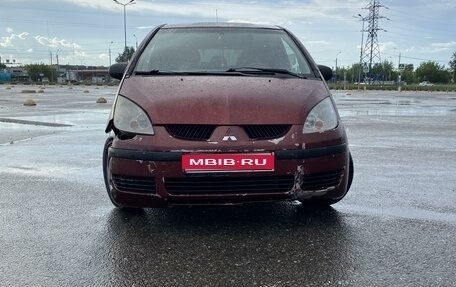 Mitsubishi Colt VI рестайлинг, 2006 год, 372 000 рублей, 1 фотография