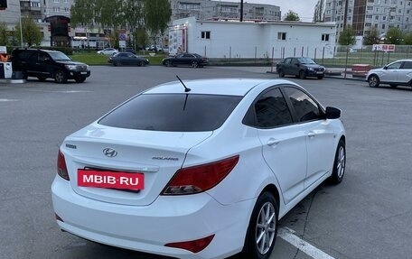 Hyundai Solaris II рестайлинг, 2015 год, 1 040 000 рублей, 3 фотография