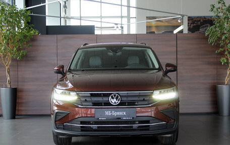 Volkswagen Tiguan II, 2020 год, 3 249 000 рублей, 5 фотография