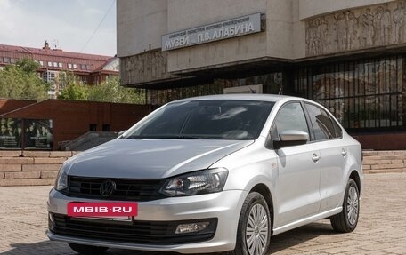 Volkswagen Polo VI (EU Market), 2015 год, 900 000 рублей, 2 фотография