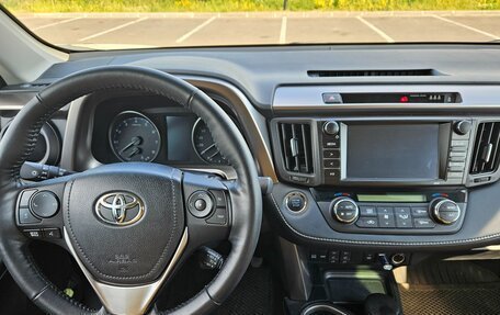 Toyota RAV4, 2019 год, 2 825 000 рублей, 5 фотография