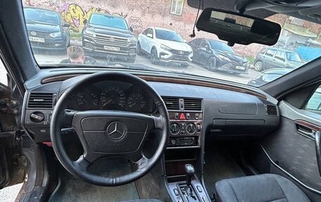 Mercedes-Benz C-Класс, 1997 год, 350 000 рублей, 4 фотография
