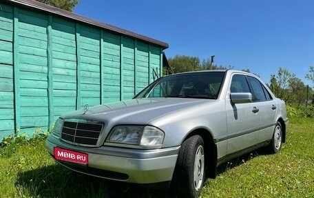 Mercedes-Benz C-Класс, 1997 год, 670 000 рублей, 1 фотография