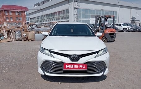 Toyota Camry, 2018 год, 2 999 000 рублей, 3 фотография