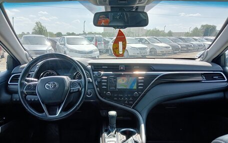 Toyota Camry, 2018 год, 2 999 000 рублей, 8 фотография