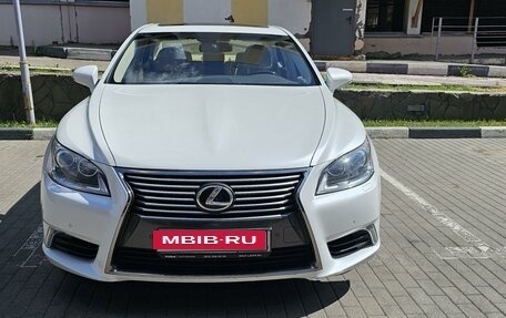 Lexus LS IV, 2013 год, 3 900 000 рублей, 2 фотография