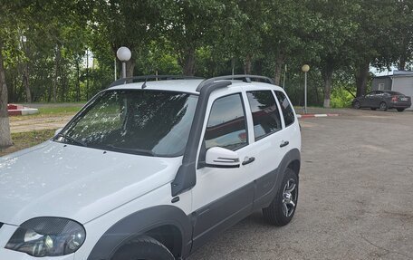 Chevrolet Niva I рестайлинг, 2019 год, 1 050 000 рублей, 5 фотография