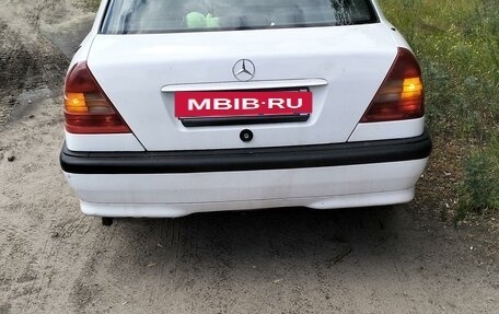 Mercedes-Benz C-Класс, 1994 год, 300 000 рублей, 4 фотография