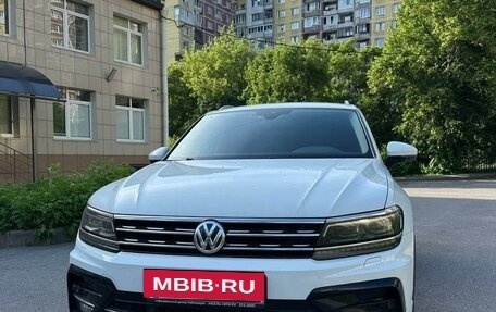 Volkswagen Tiguan II, 2019 год, 3 750 000 рублей, 3 фотография