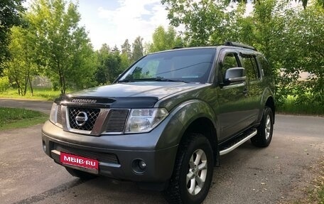 Nissan Pathfinder, 2007 год, 900 000 рублей, 1 фотография