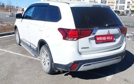 Mitsubishi Outlander III рестайлинг 3, 2019 год, 2 509 000 рублей, 4 фотография