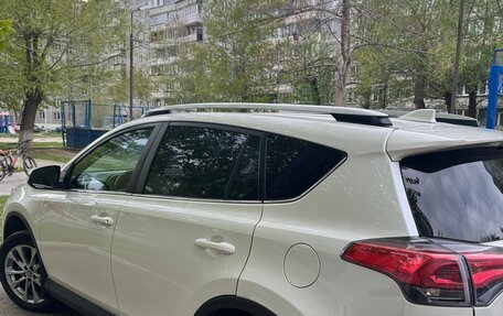 Toyota RAV4, 2017 год, 3 130 000 рублей, 4 фотография