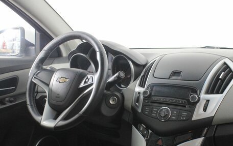 Chevrolet Cruze II, 2014 год, 895 000 рублей, 9 фотография