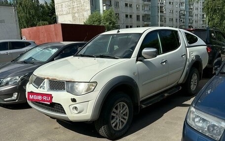 Mitsubishi L200 IV рестайлинг, 2012 год, 1 490 000 рублей, 2 фотография