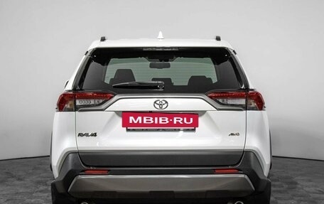 Toyota RAV4, 2019 год, 3 190 000 рублей, 6 фотография