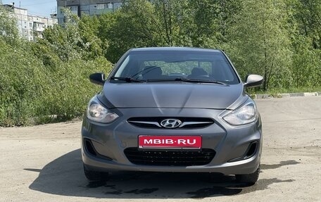 Hyundai Solaris II рестайлинг, 2013 год, 950 000 рублей, 1 фотография