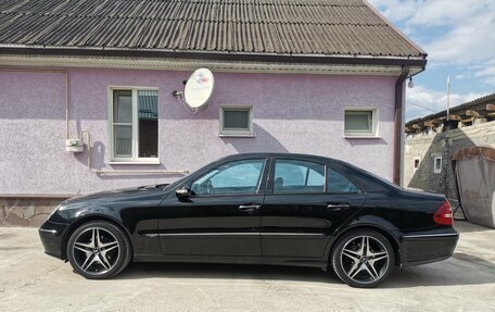 Mercedes-Benz E-Класс, 2005 год, 1 350 000 рублей, 14 фотография