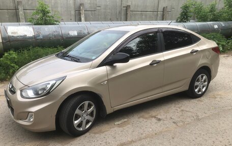 Hyundai Solaris II рестайлинг, 2011 год, 795 000 рублей, 2 фотография